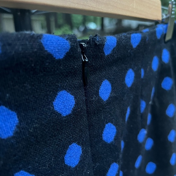 Talbots Womens Pencil Skirt Size 4 Petite Wool Blend Polka Dots Black Blue - Picture 5 of 6